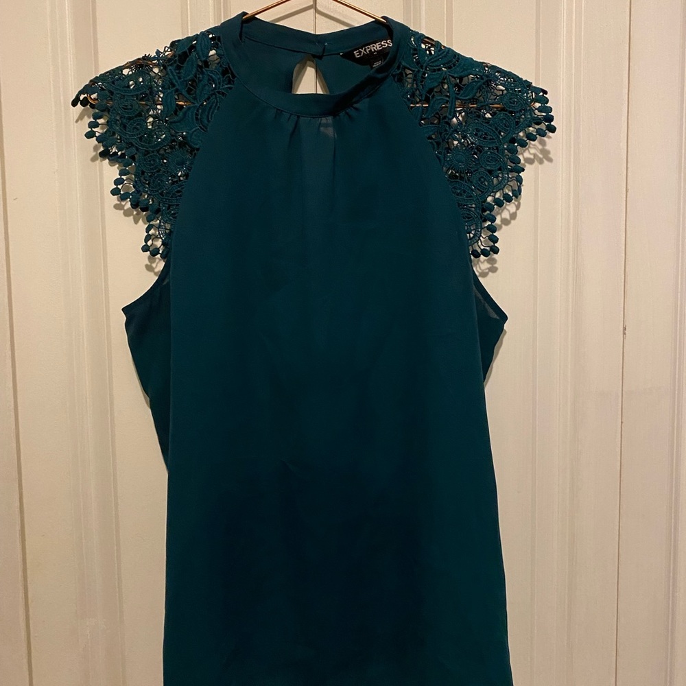 Green women’s top